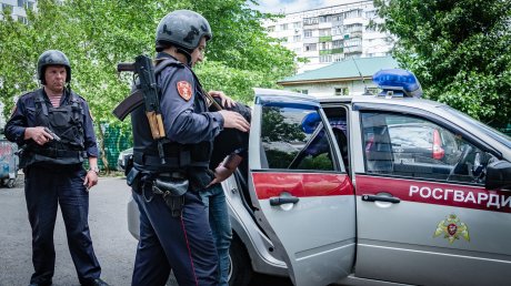 В Пензе вандалы разбили окно в строении на улице Кирова