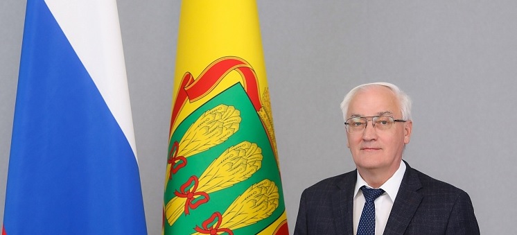 Пензенские чиновники сфотографировались для сайта правительства на фоне нового флага