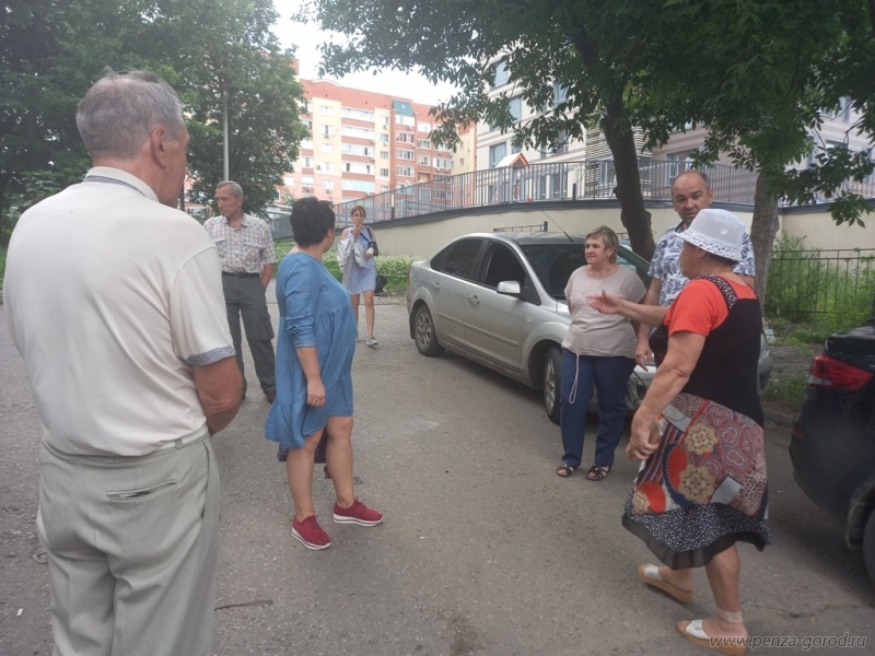 В Пензе жителей дома №30 по улице Московской призвали содержать двор в чистоте