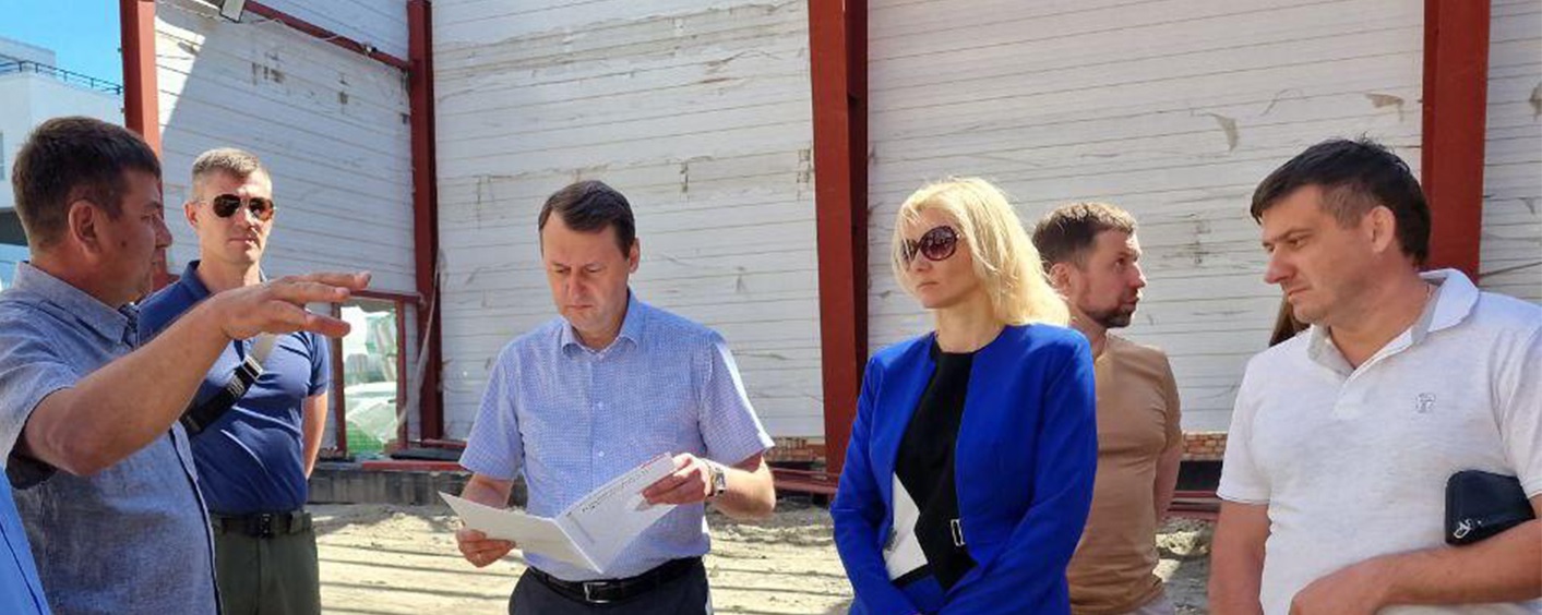 Олег Ягов заявил о необходимости ускорения темпов возведения ледового катка в Арбеково