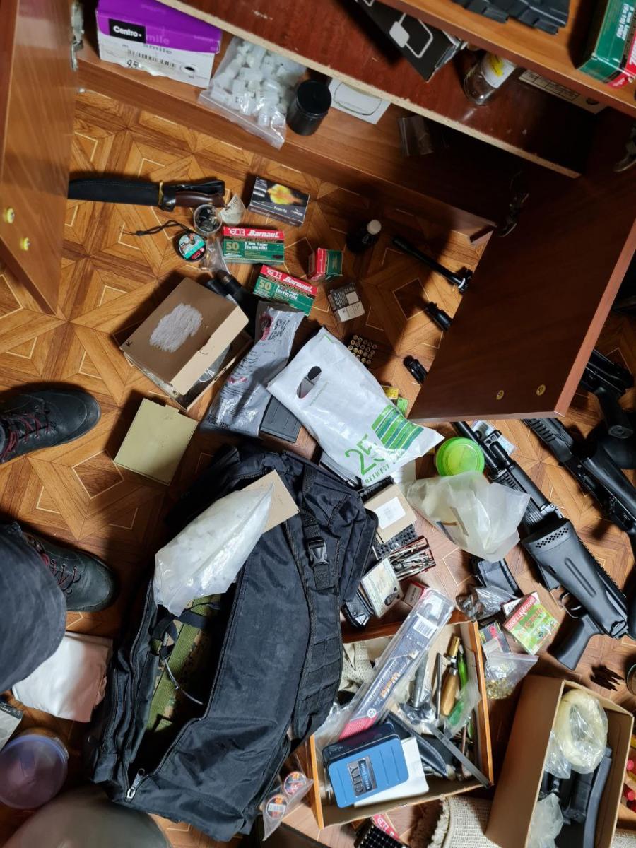 Сотрудники УФСБ и УМДВ пресекли незаконную деятельность пензенца, хранившего коллекцию боеприпасов