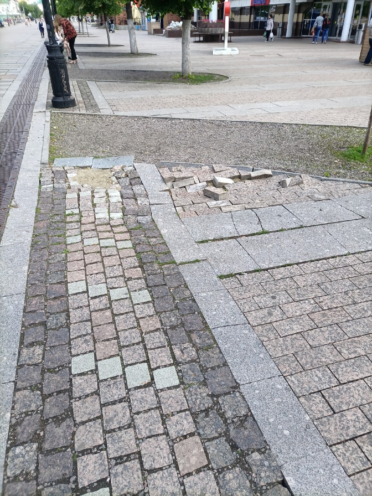 Пензенцы пожаловались Олегу Мельниченко на разваливающуюся часть Московской