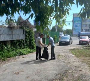 В Пензе очистили эко-парк "Ласточкино гнездо"