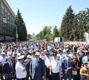 Олег Мельниченко выступил на торжественном открытии Дня России и Дня города
