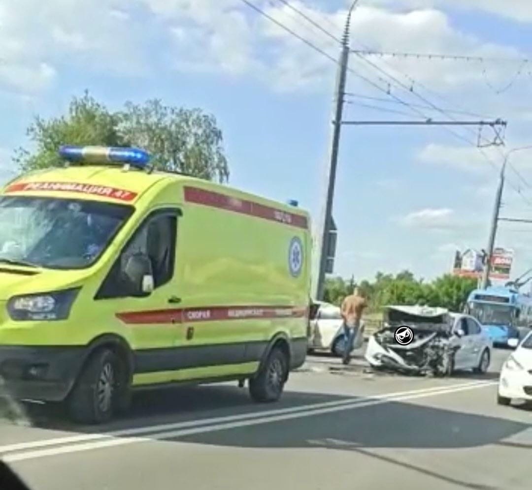 Стали известны подробности жесткого ДТП на улице Терновского