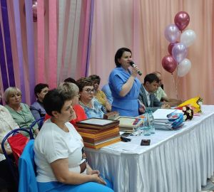 Ольга Чистякова лично поздравила выпускников 26 и 69 школ Пензы и школы им. Лермонтова села Засечное