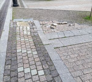 В Пензенской мэрии рассказали о сроках принятия решения по вопросу разбитой плитки на Московской