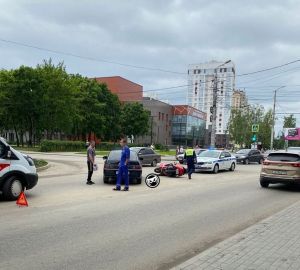 В Пензе образовалась пробка из-за ДТП с мотоциклом