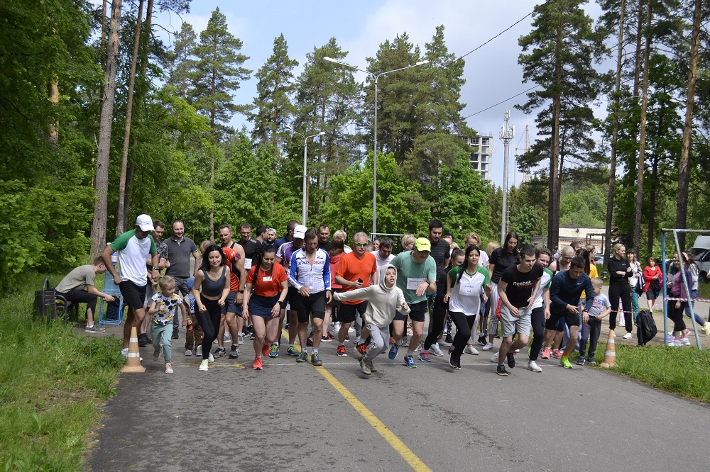 Группа компаний «Дионис» организовала праздник здоровья на аллее в Ахунах