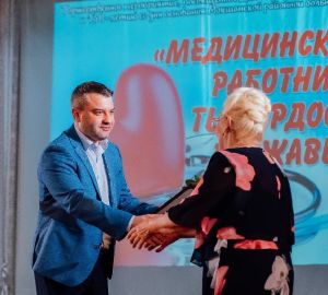 В Мокшане в преддверии дня медработника наградили более 50 специалистов