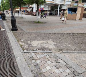 В Пензе частично отремонтировали нижнюю часть Московской после жалобы горожанина