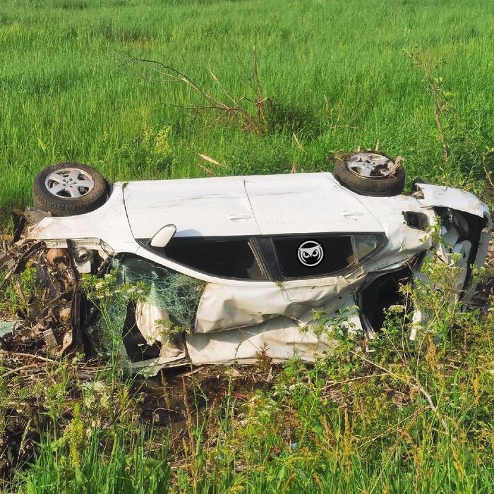 В Пензенской области легковушку выкинуло с трассы и смяло в гармошку