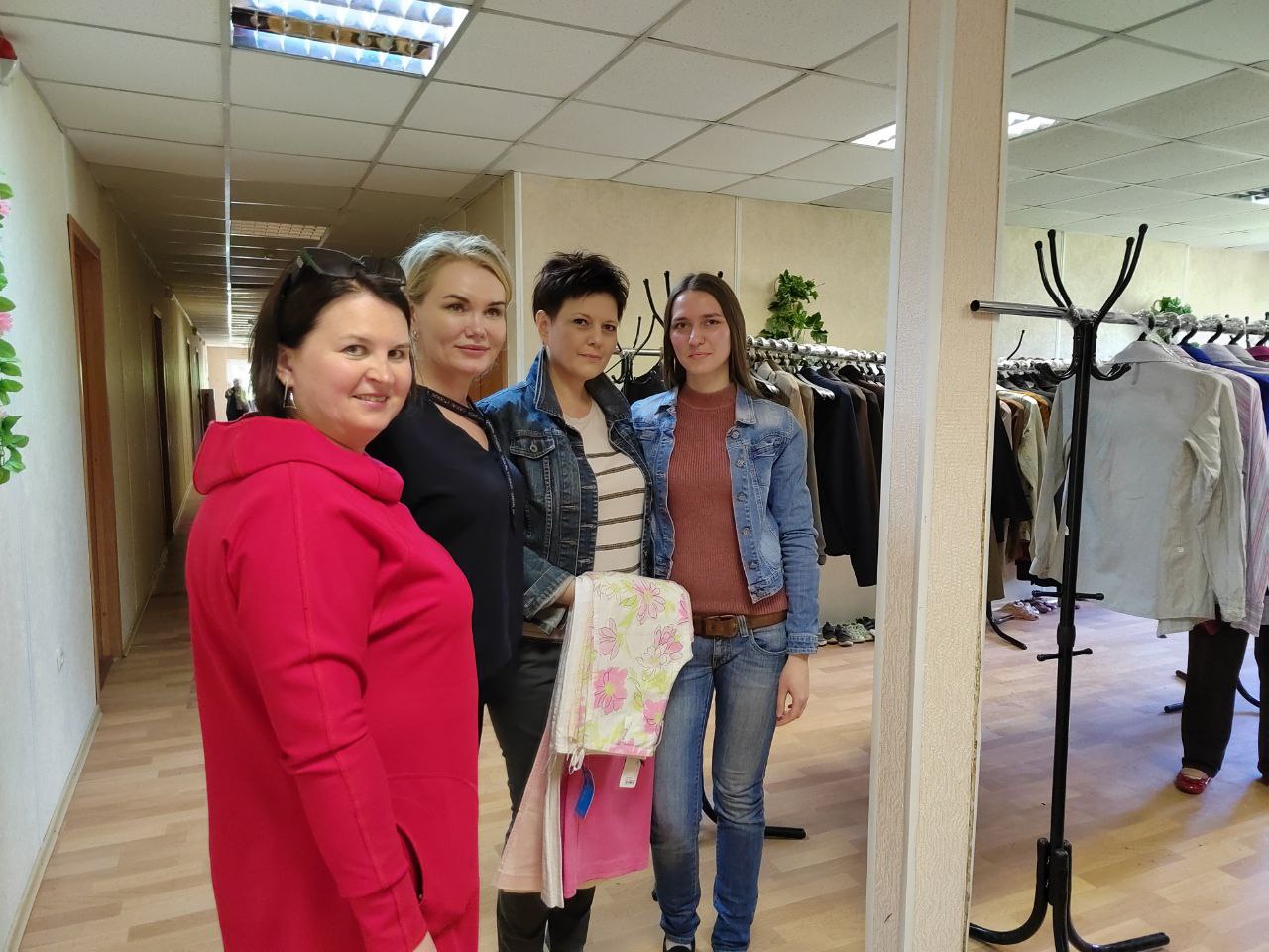 Ольга Чистякова и волонтеры Союза женщин помогли организовать жизнь эвакуированных