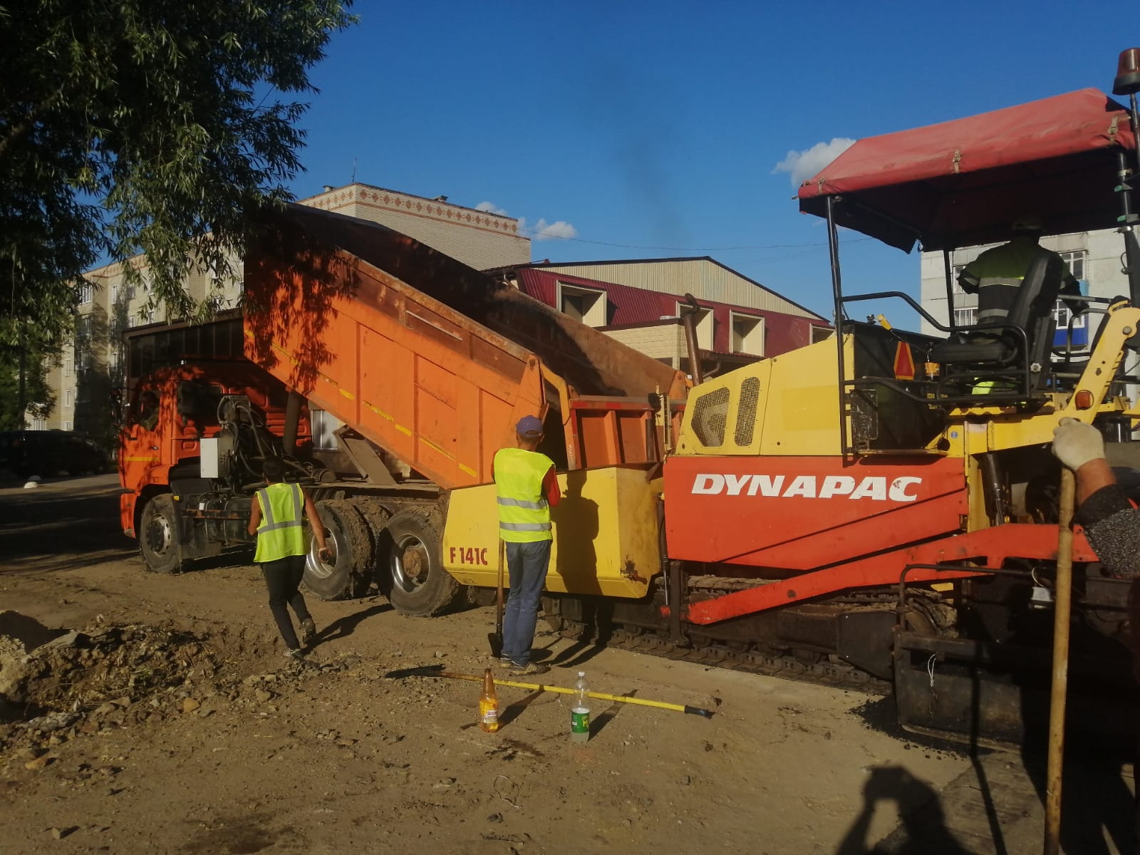 В Кузнецке продолжается активная работа по ремонту дорог