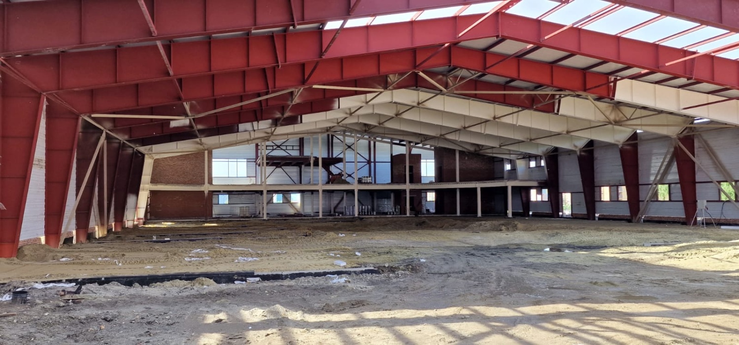 Ледовый дворец в Арбеково построен на 42,8%