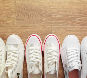 Как быстро отбелить кроссовки до безупречного вида