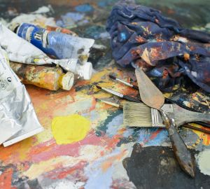 Воспитанница пензенского реабилитационного центра нарисовала портрет мальчика Леши из Белгорода