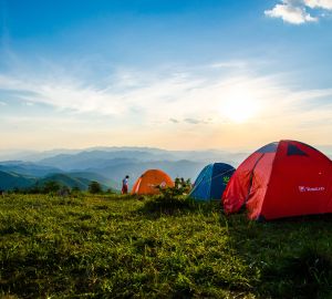 Как пережить ночь в палатке? Советы экспертов по выживанию