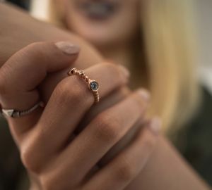 Мужчина выследил 44-летнюю жительницу Пензы и ограбил в подъезде