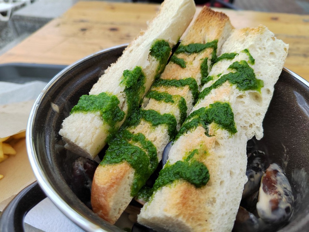 Кролик, тушенный в вине, и запеченный картофель — невероятно вкусные диетические рецепты, которые можно готовить каждый день