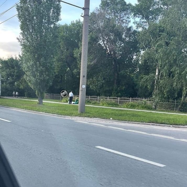 В Пензе установили личность умершего на улице Аустрина человека