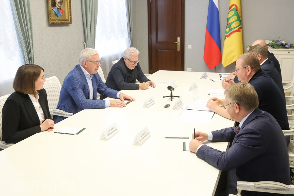 Вячеслав Фетисов пообещал пригласить пензенских тренеров к себе в академию