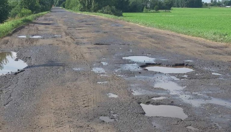 «Там ехать не безопасно»: пензенцев возмутила дорога, ведущая в микрорайон Заря