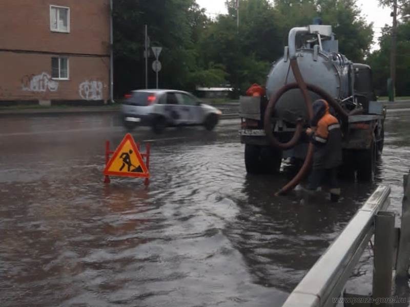 В Пензе выпала суточная норма осадков за вечер. Видео