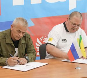 Олег Мельниченко: Пензенская область подписала договор о сотрудничестве с Пологовским районом