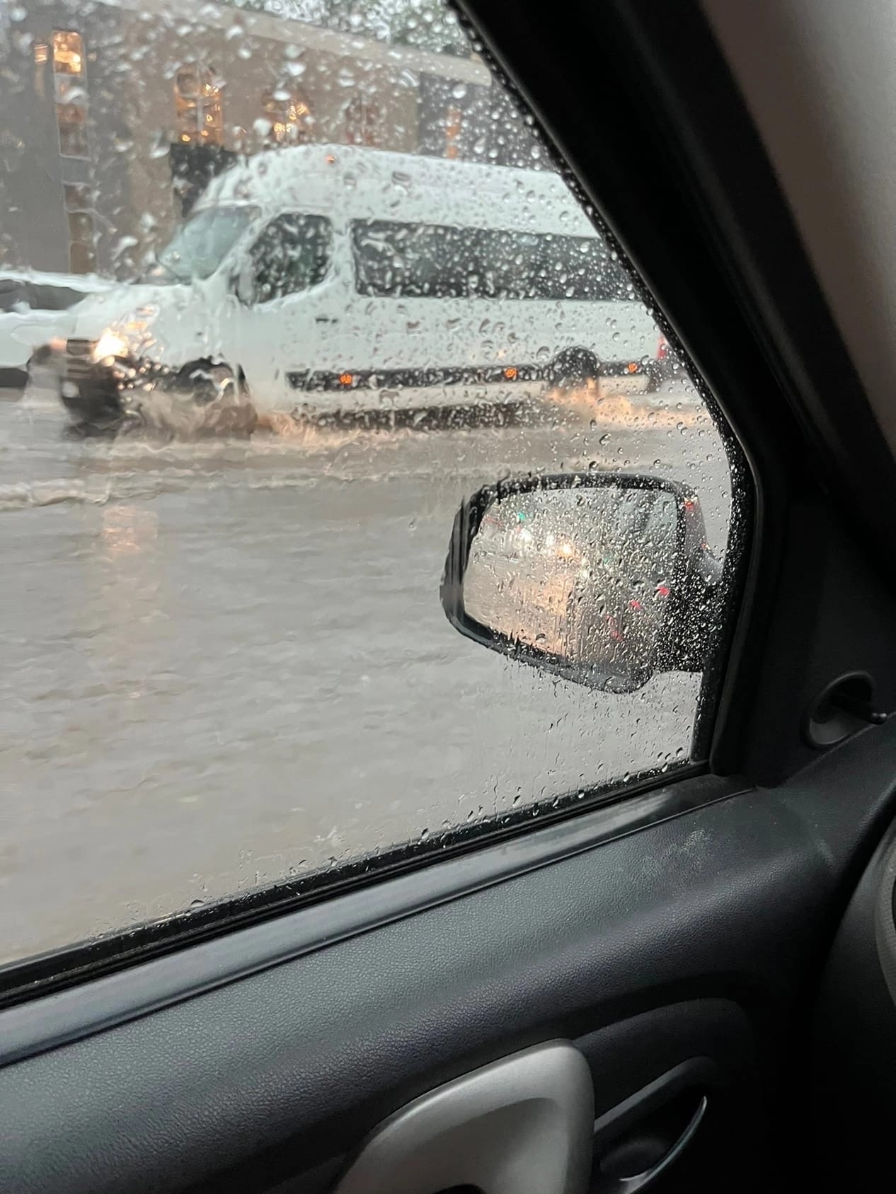 Ливневки не справились: в Пензе из-за дождя затопило улицы