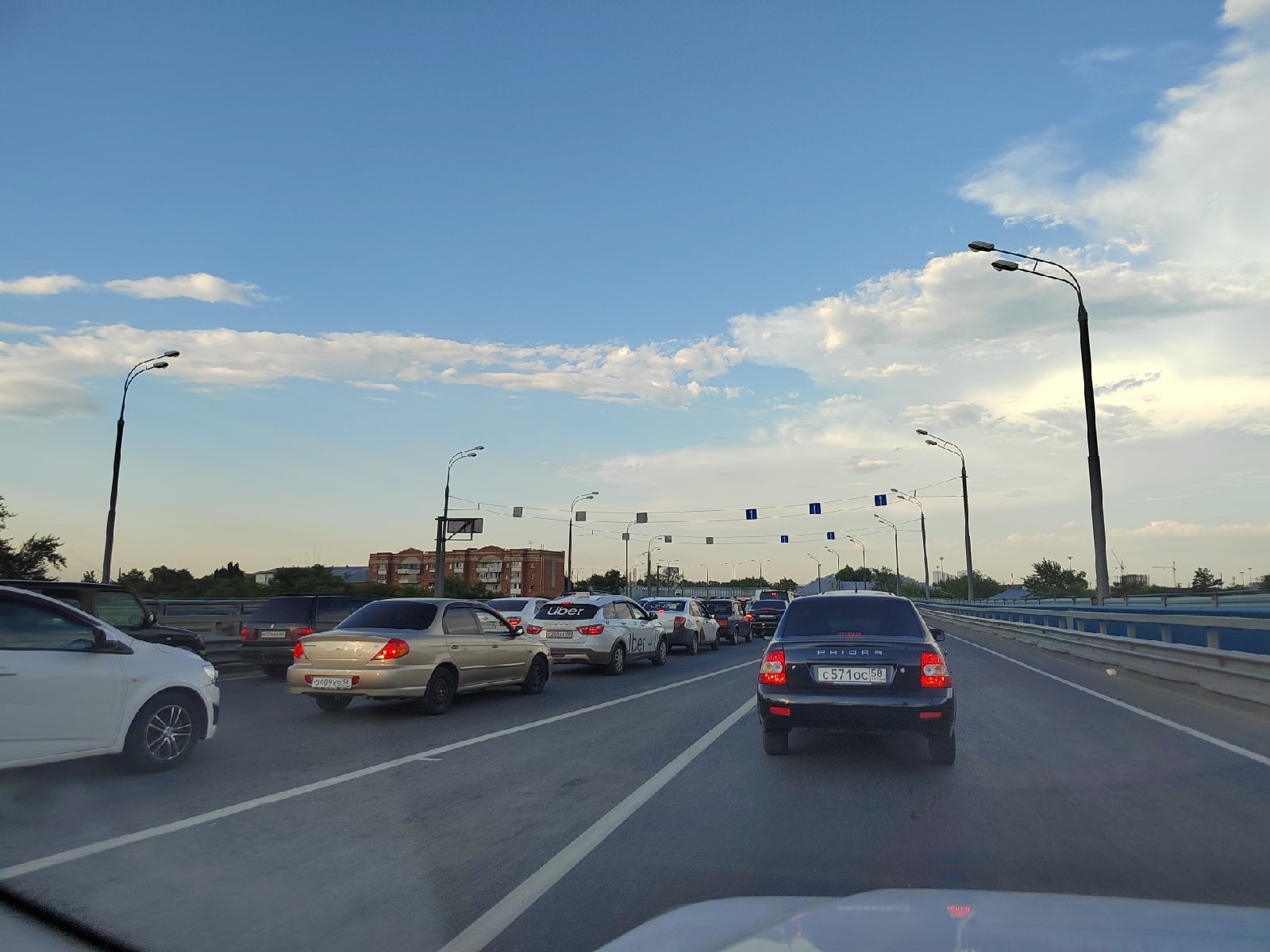 В Пензе после ремонтных работ на улице Измайлова в пробке встали несколько улиц