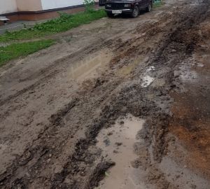 В Мокшане дороги превратились в грязное месиво