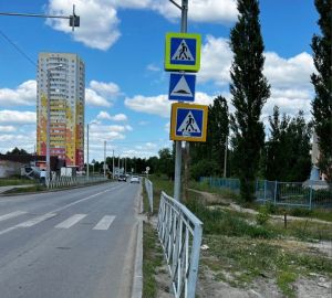 В районе ГПЗ после жалобы переустановят покосившийся забор