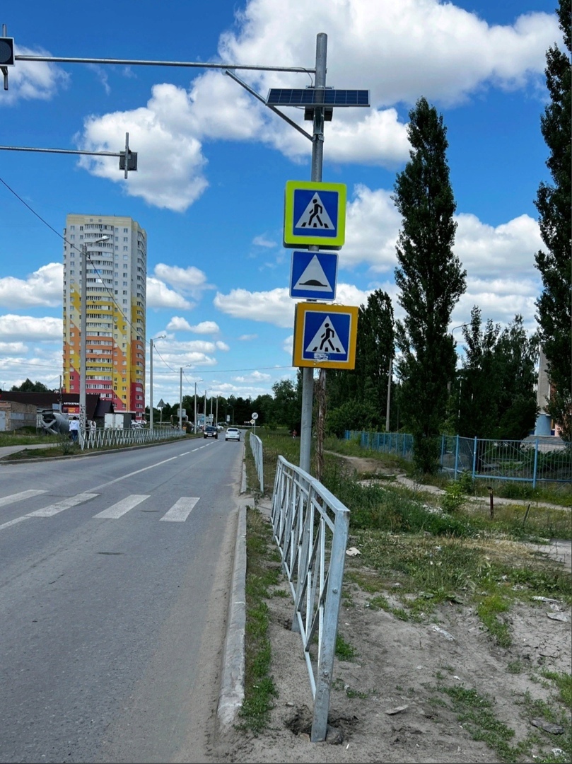 В районе ГПЗ после жалобы переустановят покосившийся забор