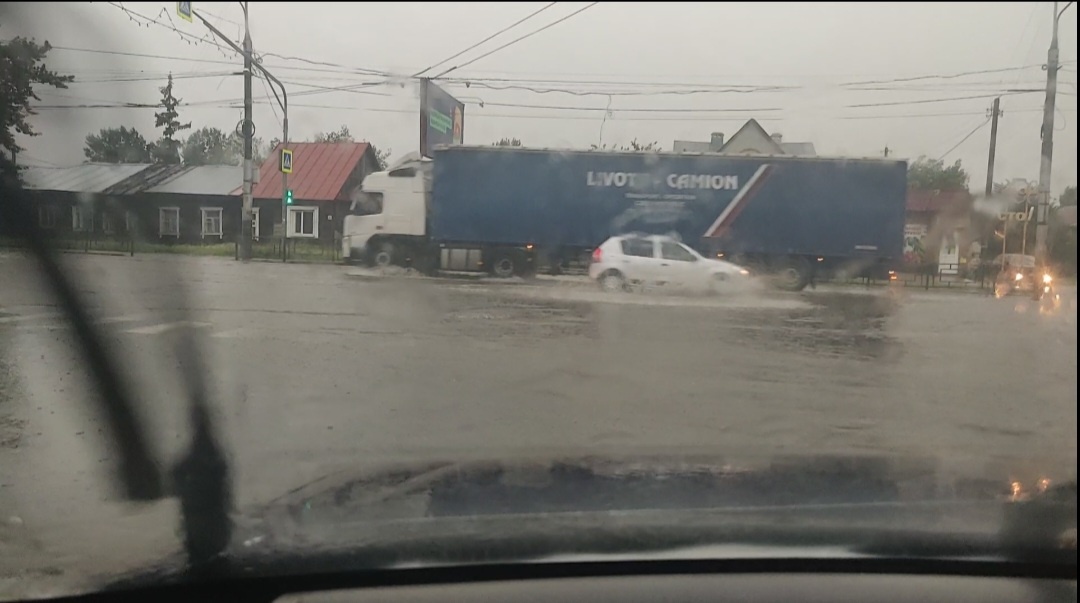 Пензу накрыли град и дождь