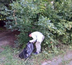 В Пензе после жалобы горожанки у родника «Самоварник» убрали мусор