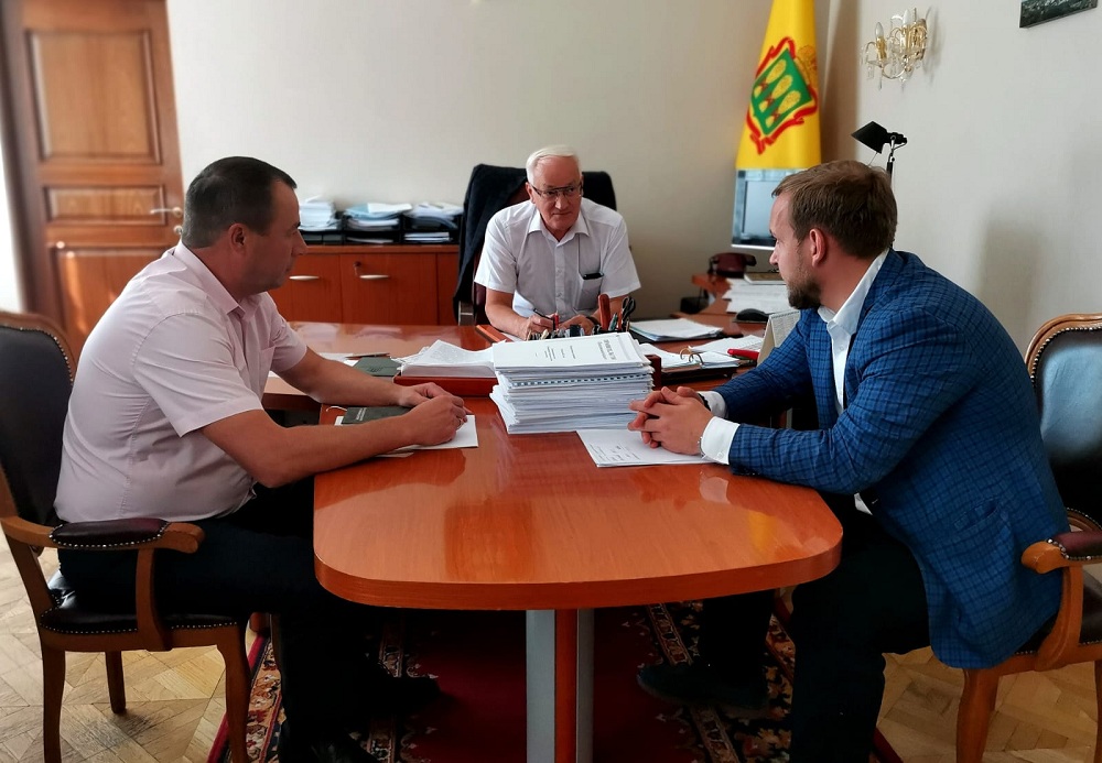 Участники пензенской "ОПОРЫ РОССИИ" предложили отказаться от бумажного документооборота в пользу электронного