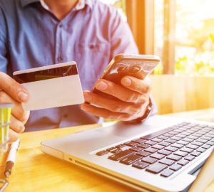 Житель Пензы лишился более 22 000 рублей, оплатив авиабилеты в интернете