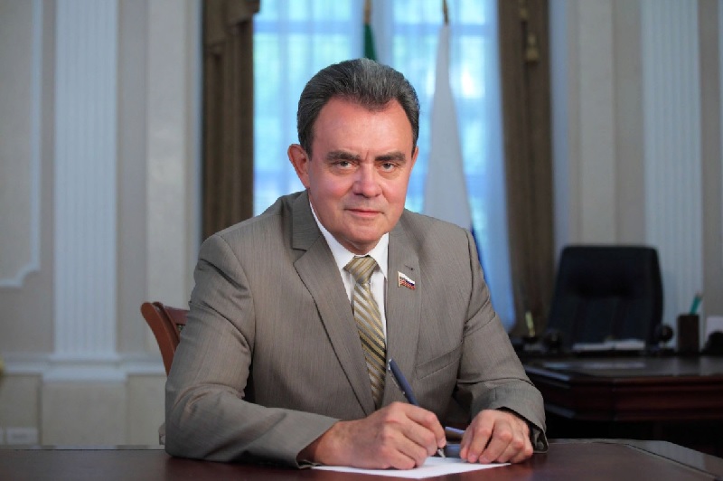 Валерий Лидин поздравил работников торговли с профессиональным праздником