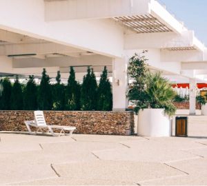 Стало известно, где большинсиво россиян проведут вторую половину лета