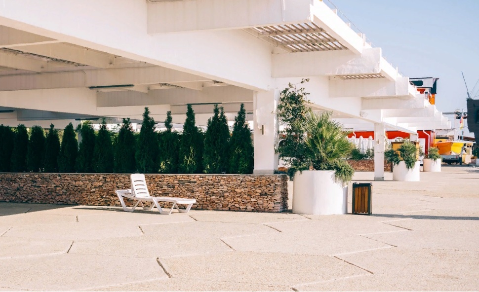 Стало известно, где большинсиво россиян проведут вторую половину лета