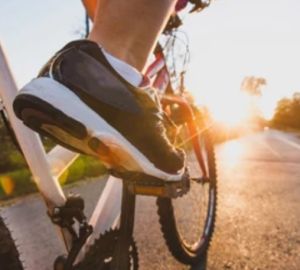 В Кузнецком районе мотоциклист сбил велосипедиста