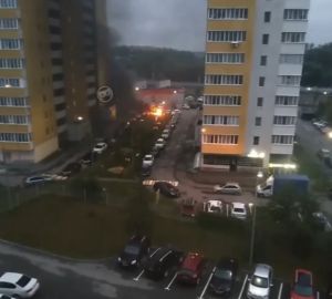 Ночью на парковке в Арбеково сгорели 3 машины