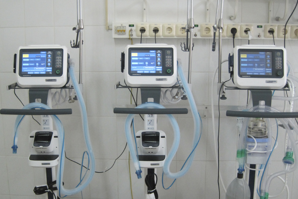 В кузнецкую детскую больницу завезли три швейцарских аппарата искусственной вентиляции легких