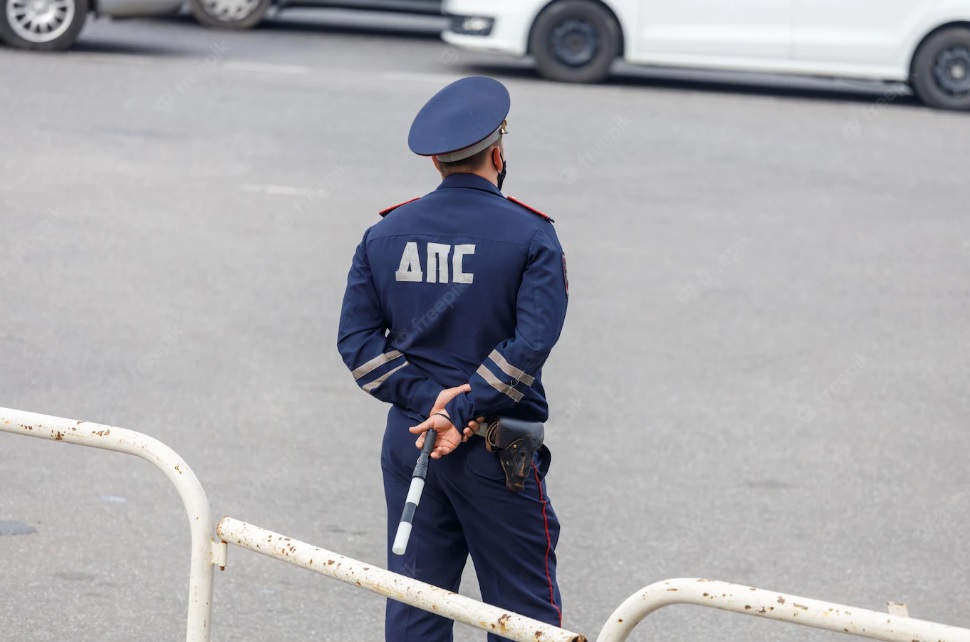 Новый прибор сотрудников ГИБДД быстро вычислит наркоманов за рулем