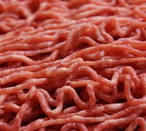 SARS-CoV-2 может выживать в замороженных мясных продуктах до месяца