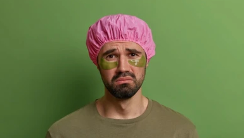 Косметологи объяснили, почему иногда не уходят темные круги под глазами