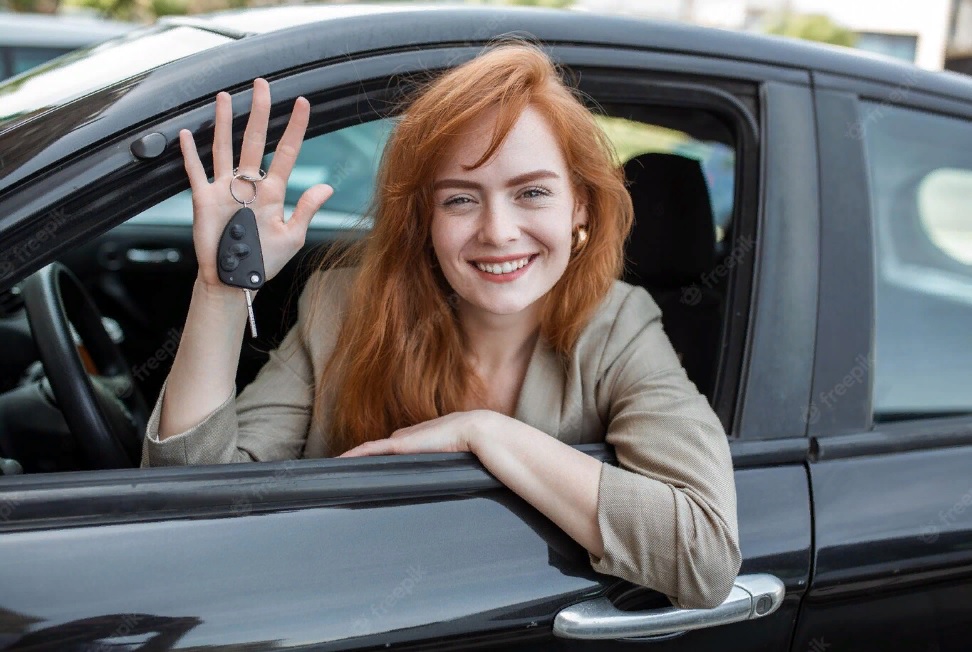 Водителям напомнили о продлении действия просроченных прав на 3 года