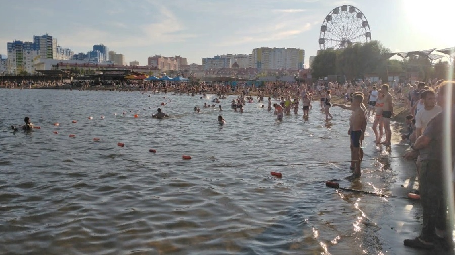 Вторая смерть на воде: в Спутнике спасатели МЧС 20 минут искали тело утонувшего мужчины