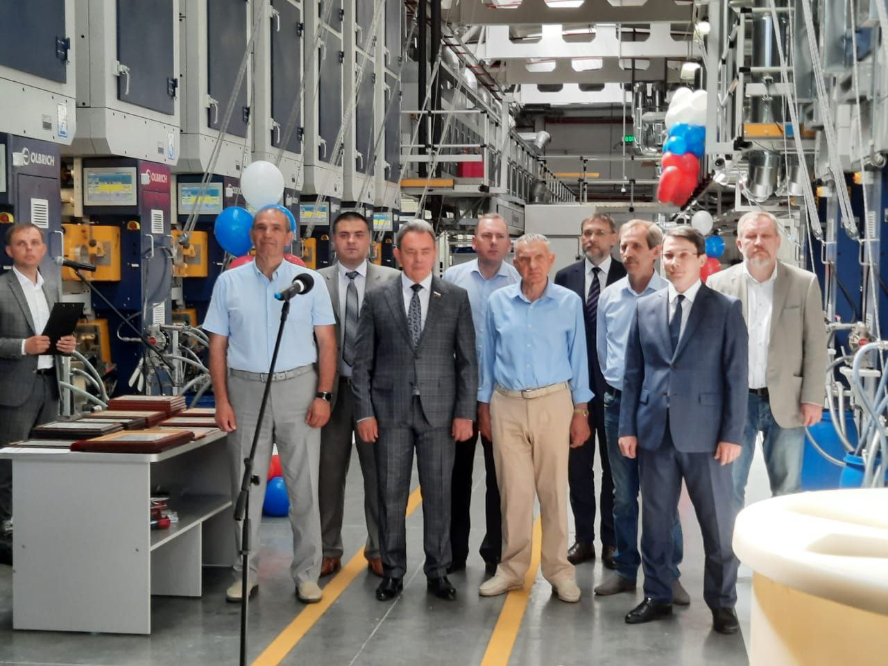 Пензенский холдинг «Маяк» запустил новую линию по производству обоев на флизелиновой основе